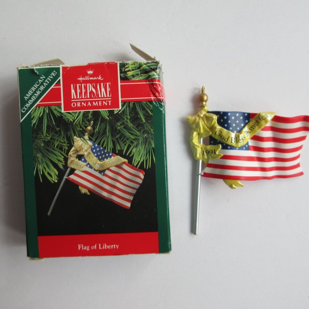 USA God Bless America Glass Christmas Ornament & Avon Patriotic Flag Lot of 4 - Picture 15 of 15